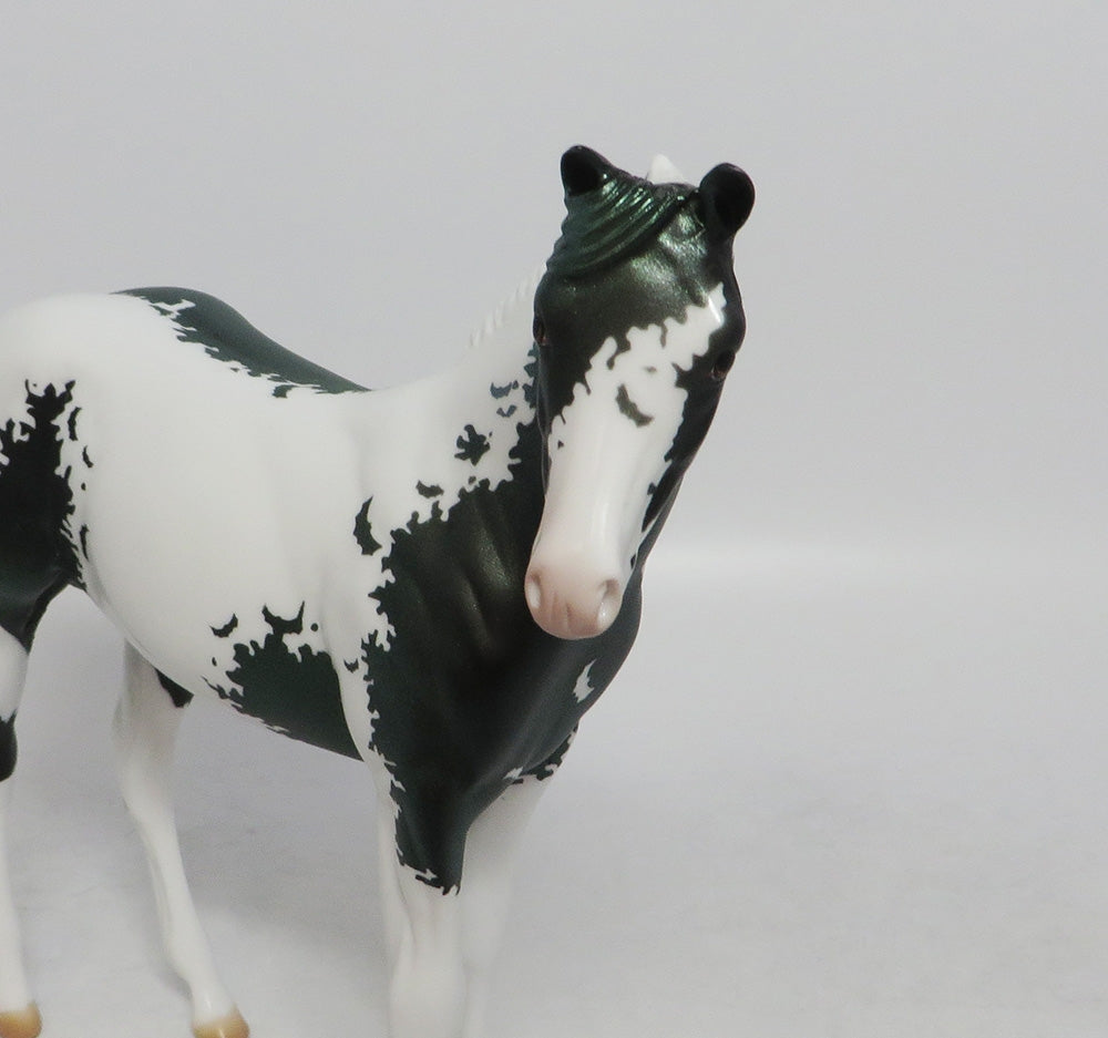 BABY BATS-OOAK GREEN WEANLING DECORATOR CHIP LHS 2018