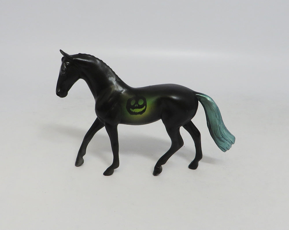 ULFRED- OOAK GREEN DECORATOR ANDALUSIAN CHIP 10/11/18