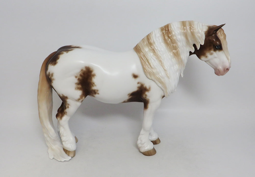 MYSTERY LADY-OOAK CHESTNUT SABINO HEAVY DRAFT MARE LHS 2018