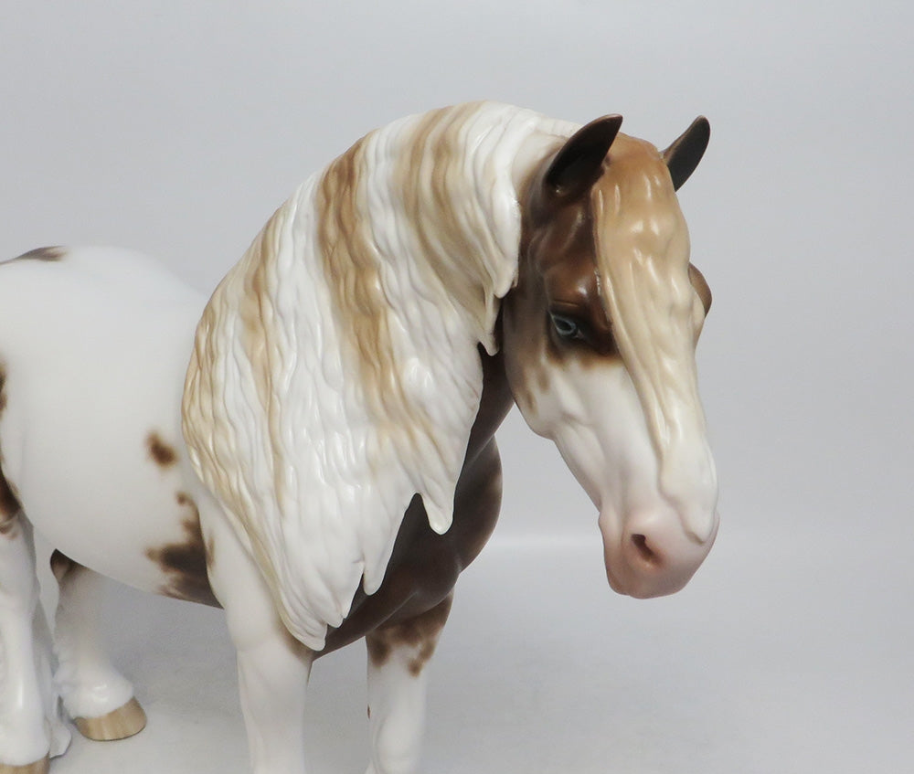MYSTERY LADY-OOAK CHESTNUT SABINO HEAVY DRAFT MARE LHS 2018