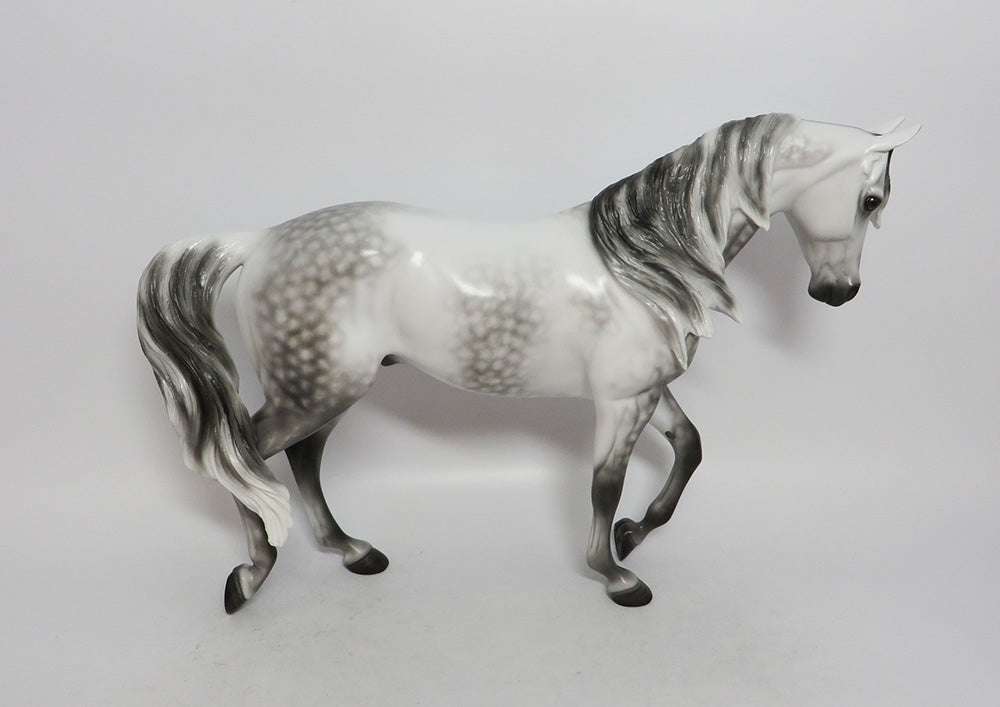 MYSTERY TO ME-OOAK DAPPLE GREY THOROUGHBRED LHS 2018