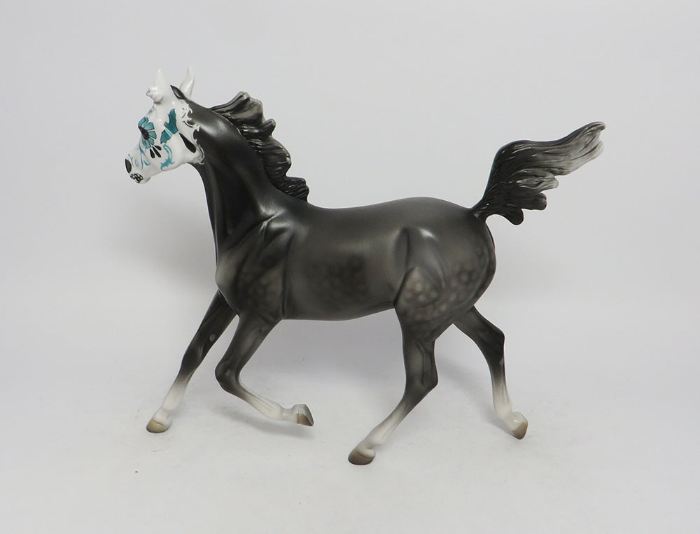 OZUL- OOAK GREY SUGAR SKULL WITH JEWELS YEARLING MODEL HORSE MM 2018