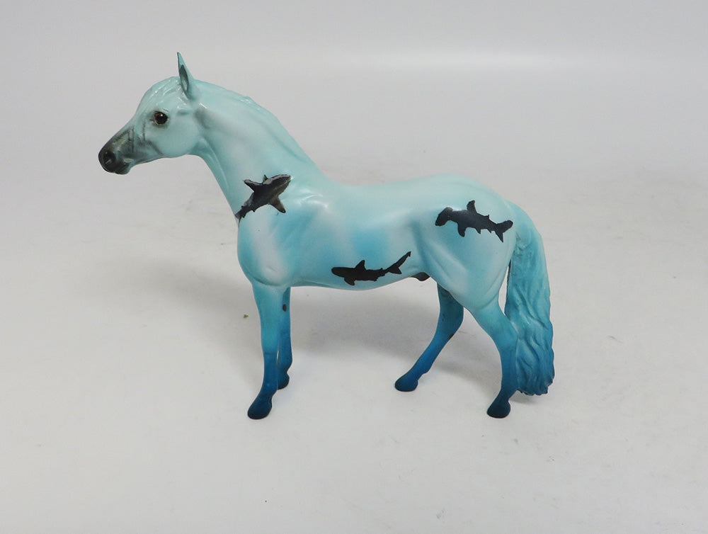 BLUE PARADISE-OOAK SHARK DECORATOR ANDALUSIAN CHIP SW 2018