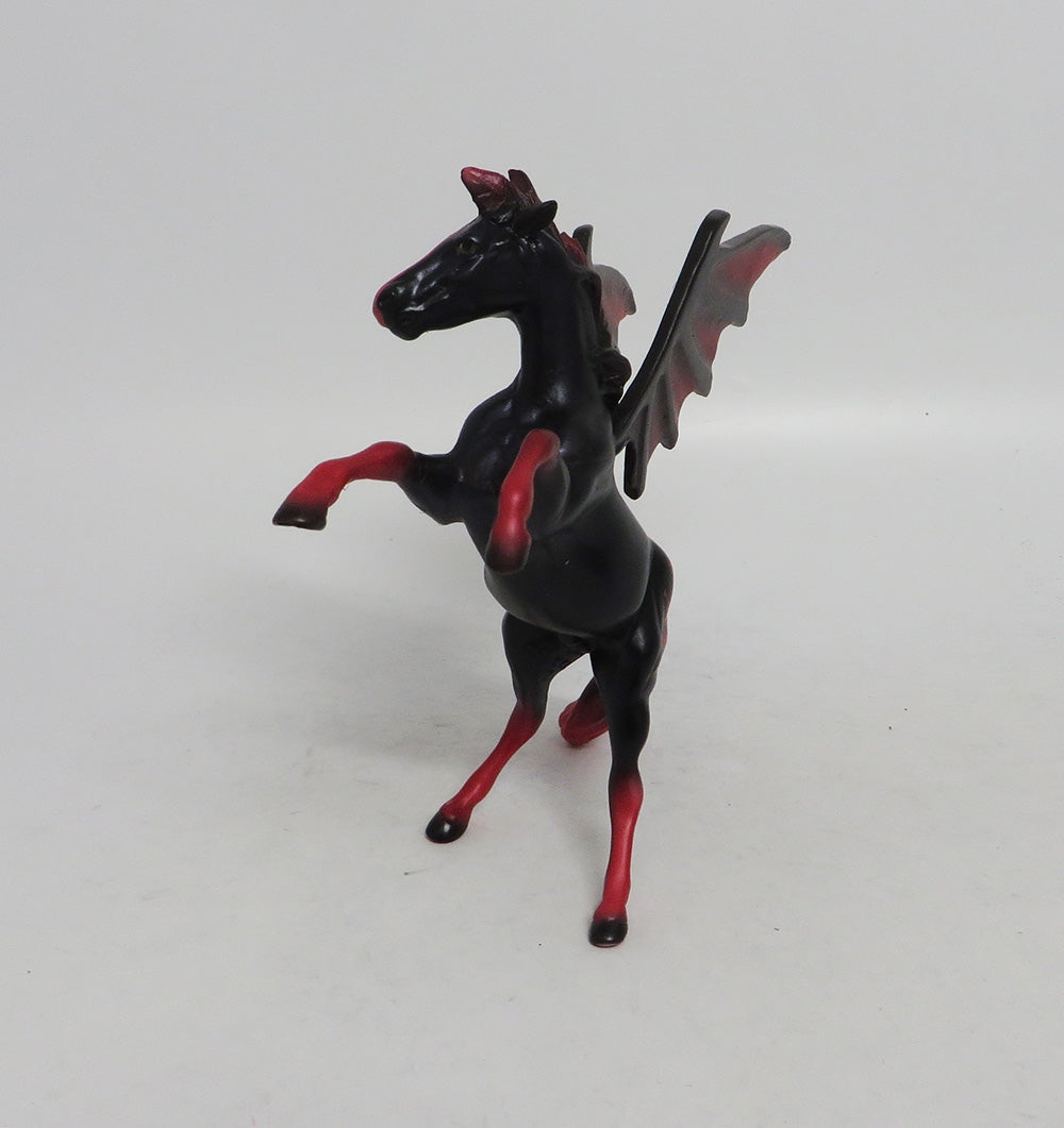 REDRUM-OOAK REARING CHIP DECO BAT CHIP MM 2018