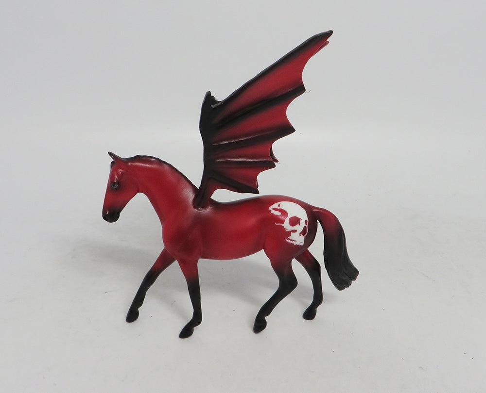 SKELTOR-OOAK SKULL BAT CHIP WARMBLOOD MM 2018