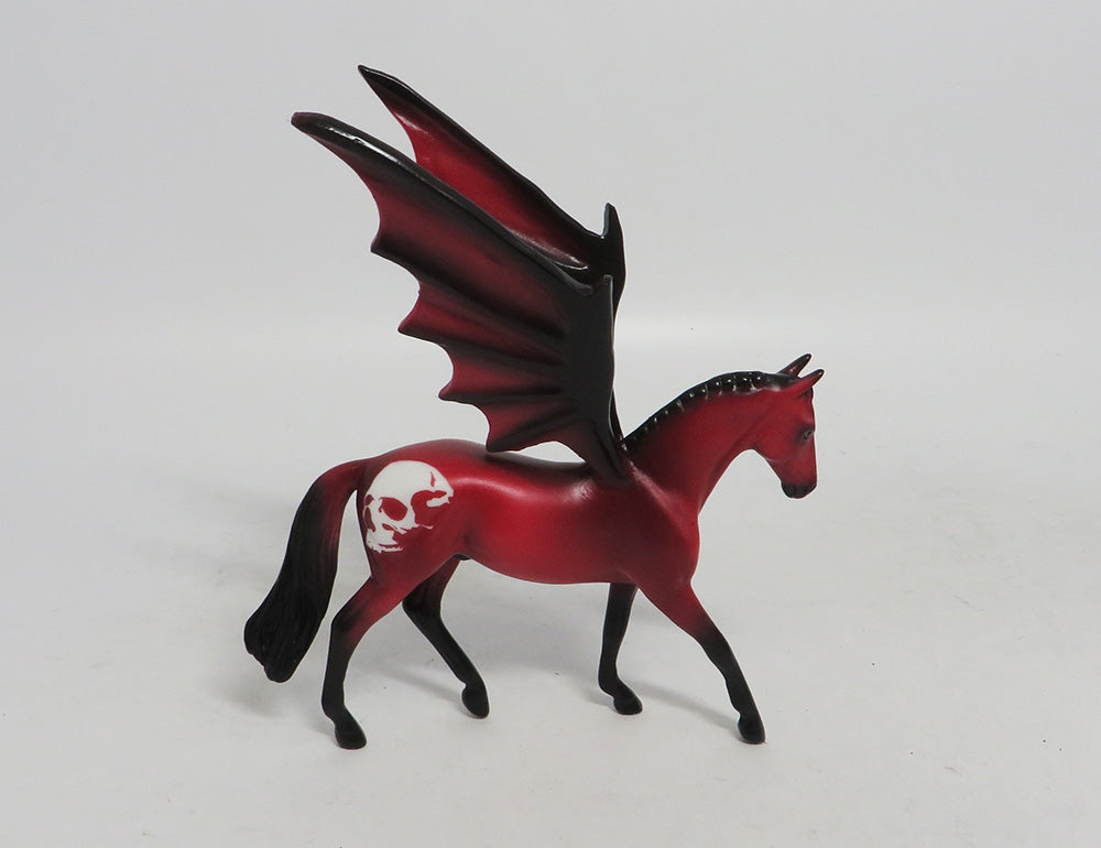 SKELTOR-OOAK SKULL BAT CHIP WARMBLOOD MM 2018