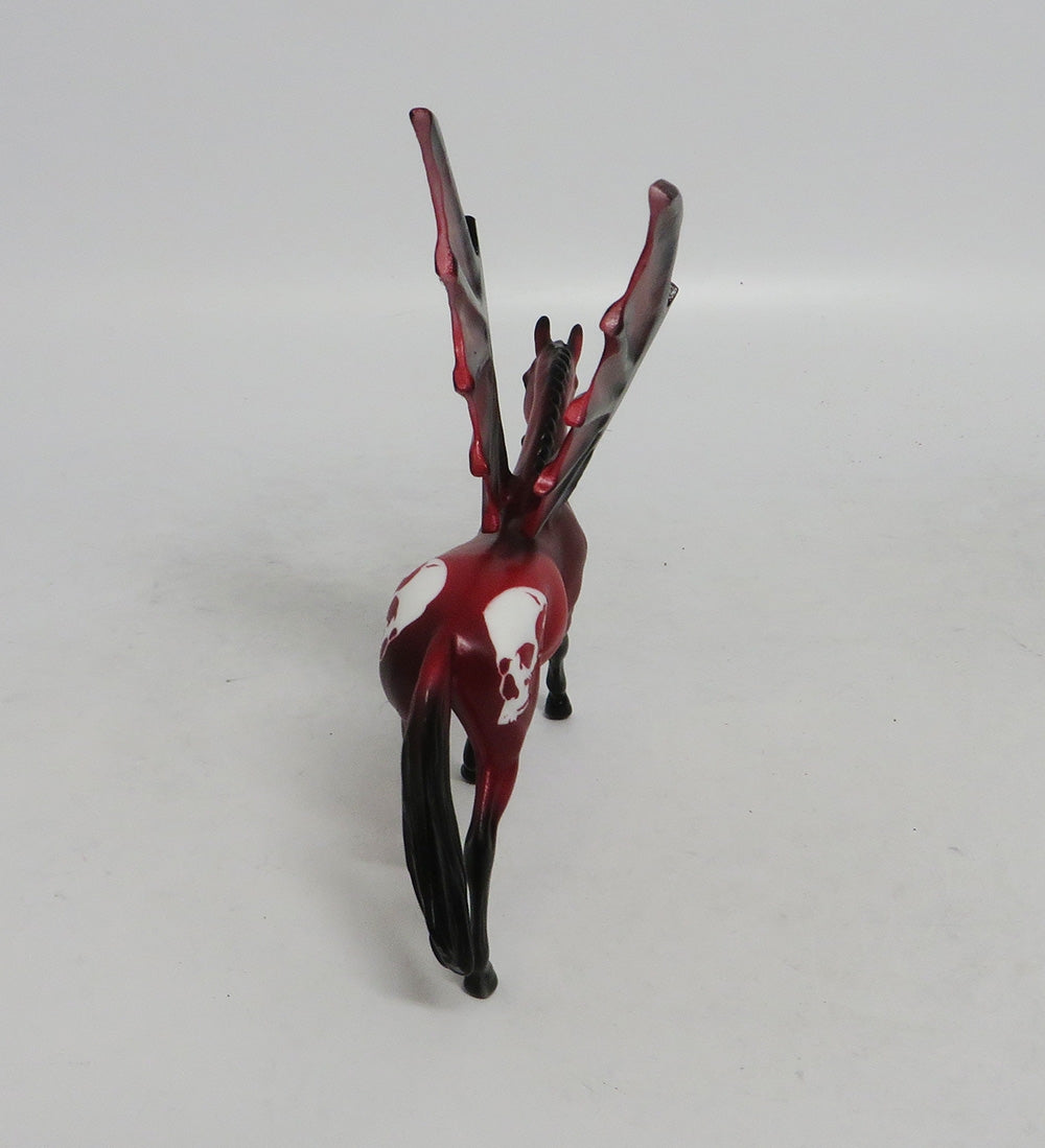 SKELTOR-OOAK SKULL BAT CHIP WARMBLOOD MM 2018