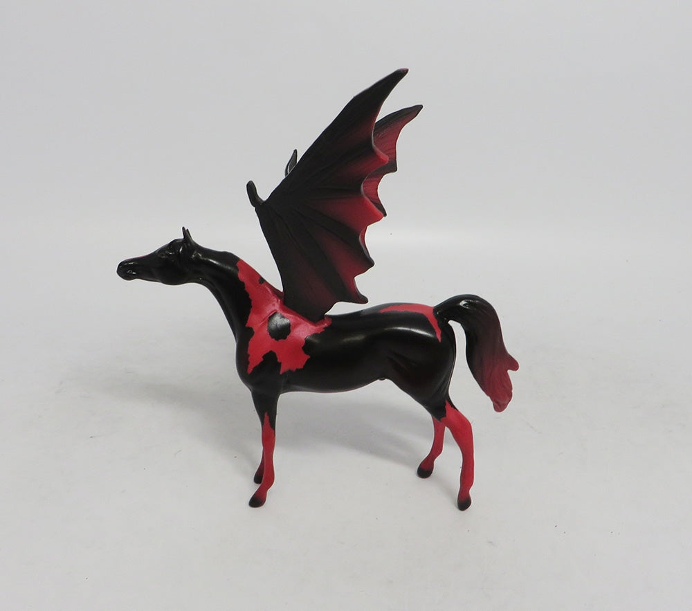 AEROSMITH-OOAK BLACK AND RED PAINT ARABIAN BAT CHIP MM 2018