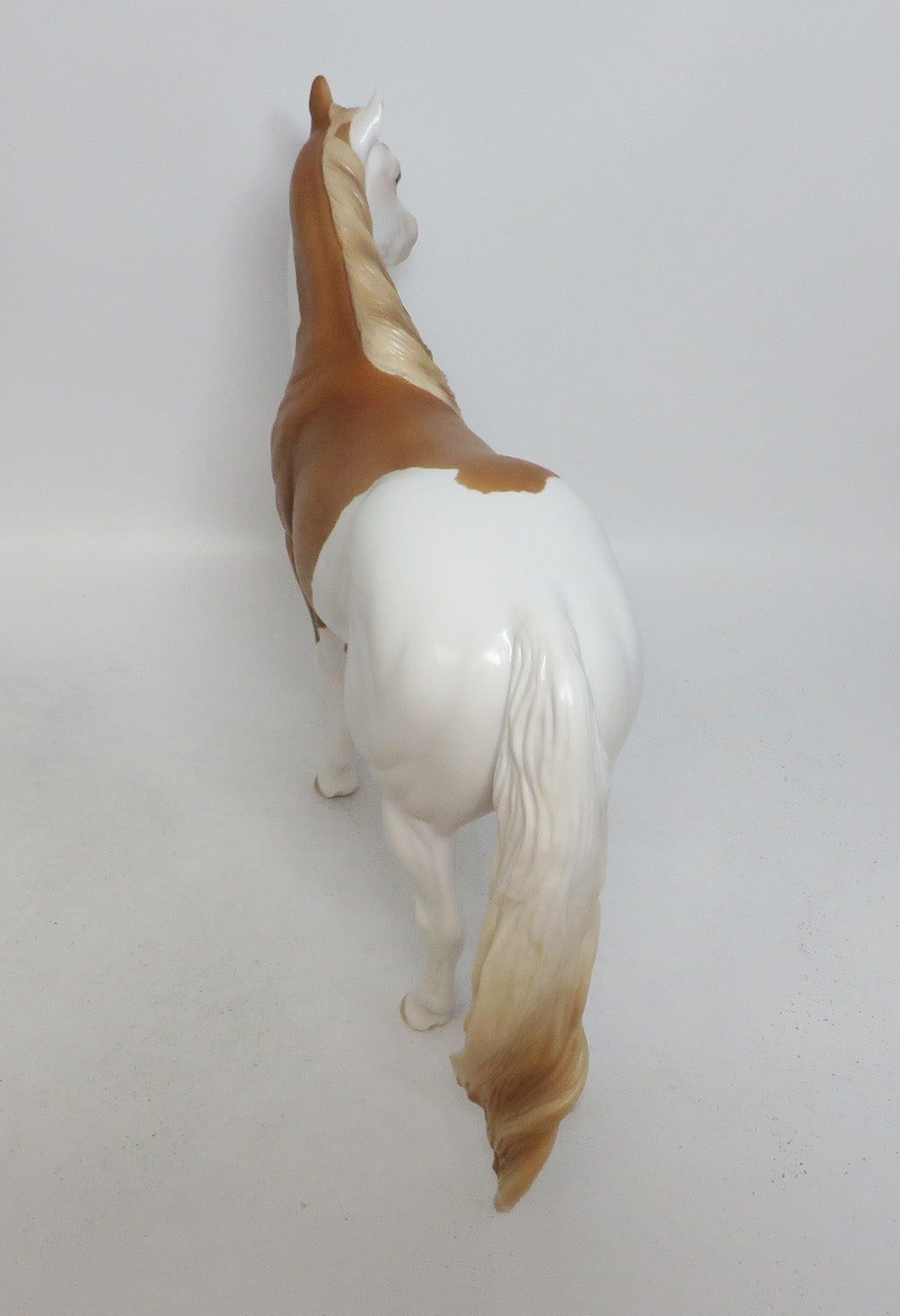 LARAMIE-LE-4 DAPPLE CHESTNUT SPLASH ISH MODEL HORSE 10/12/18