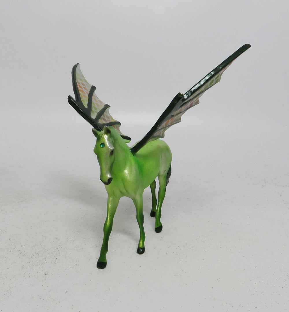 SCALES-OOAK GREEN SCALED WARMBLOOD BAT CHIP MM 2018