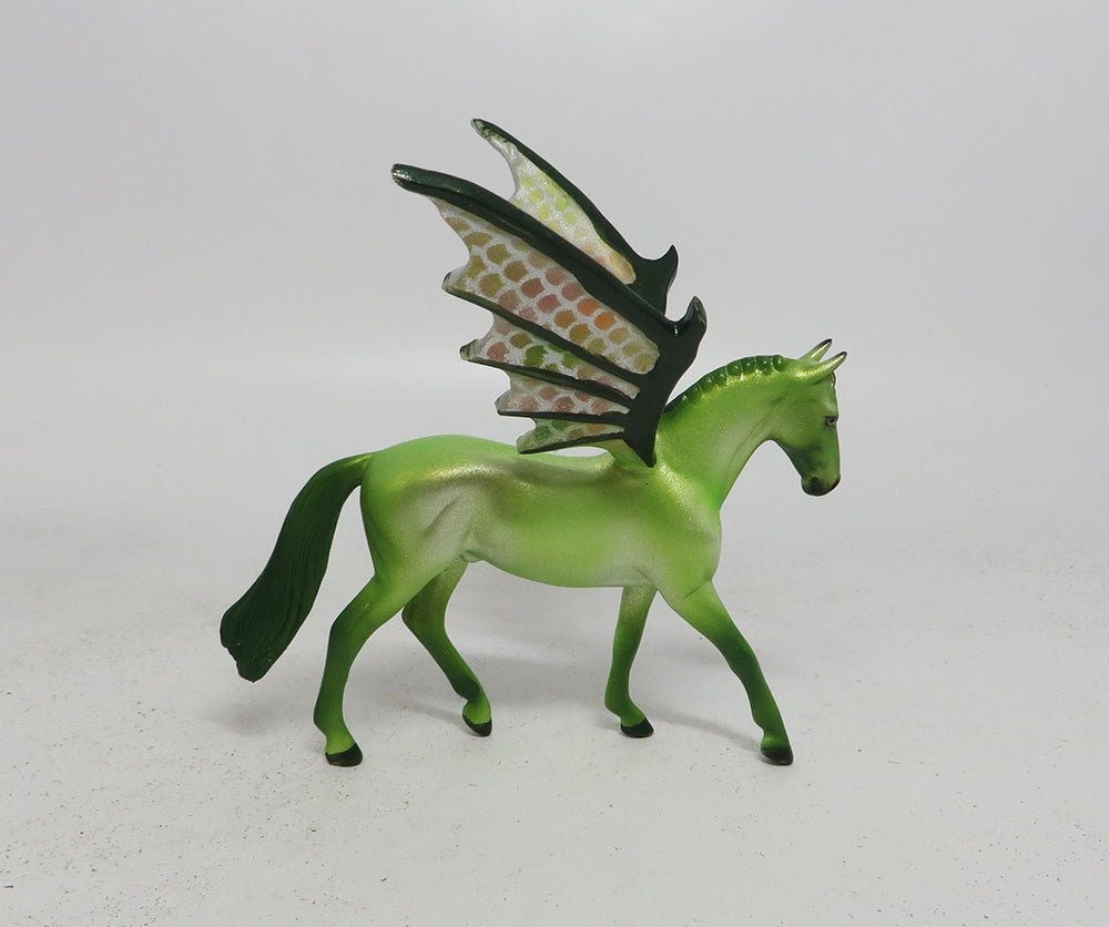 SCALES-OOAK GREEN SCALED WARMBLOOD BAT CHIP MM 2018