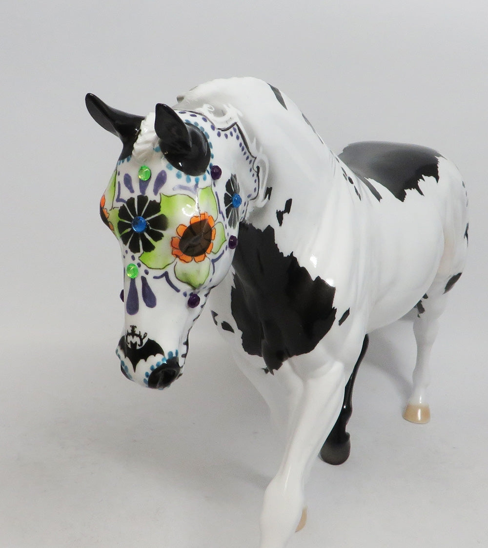 ELADRIN-OOAK SUGAR SKULL BLAKC PAINT WITH JEWELS MM 2018