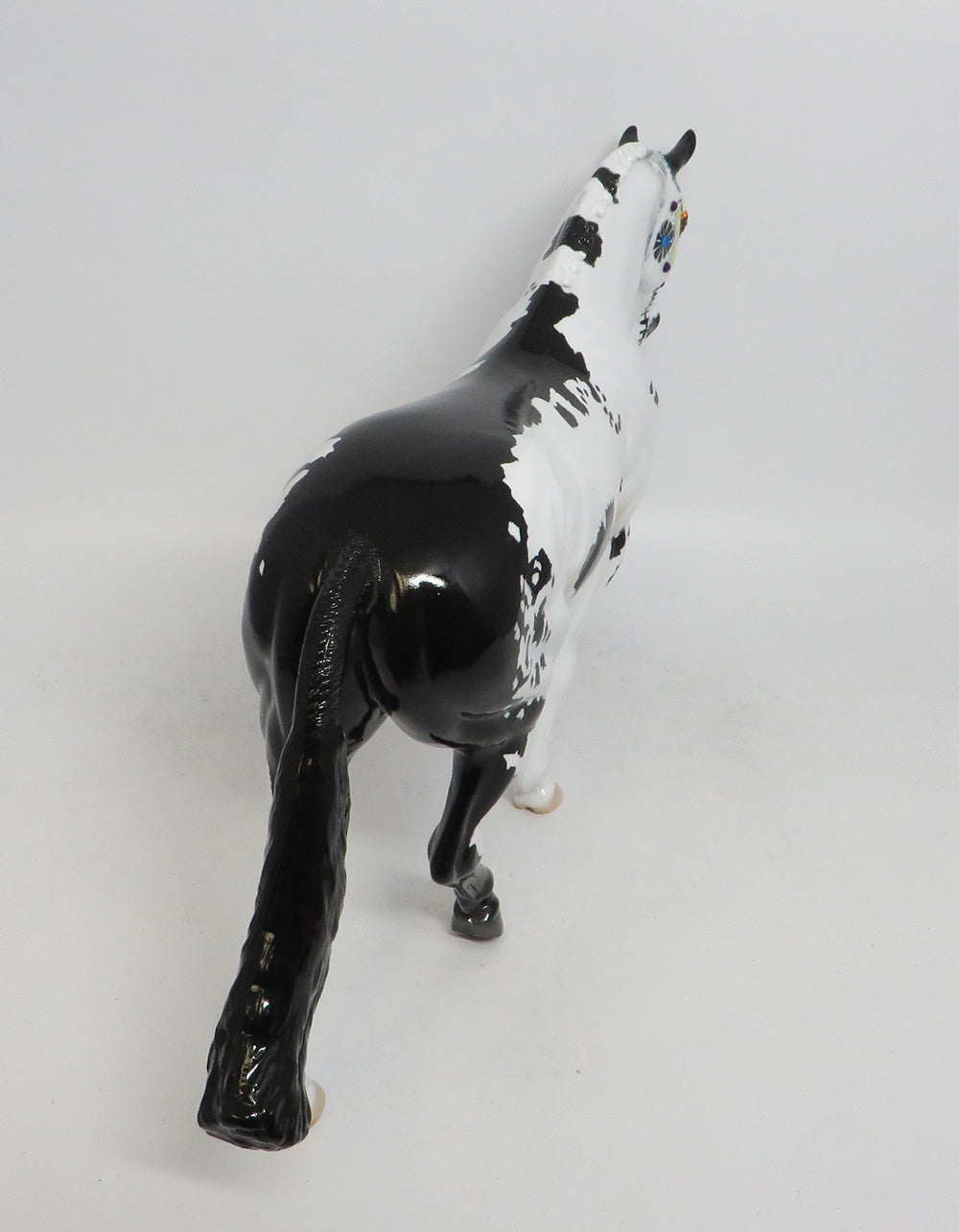 ELADRIN-OOAK SUGAR SKULL BLAKC PAINT WITH JEWELS MM 2018