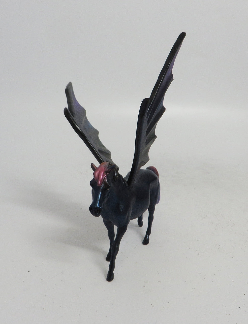 FREYA- OOAK PONY BAT CHIP DECORATOR MM 18