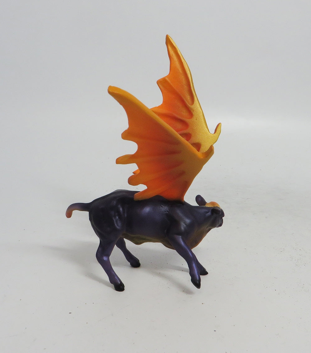 DAVINA- OOAK COW BAT CHIP DECORATOR MM 18