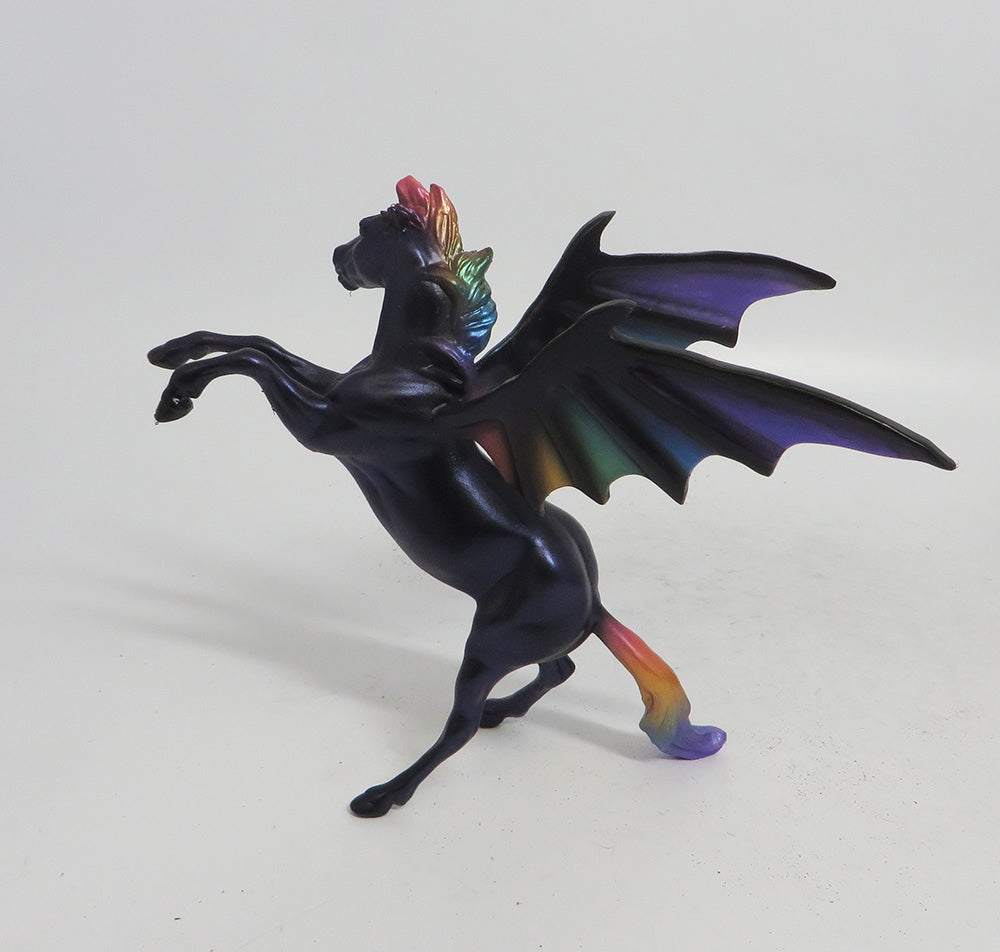 ENZO- OOAK REARING BAT CHIP DECORATOR MM 18