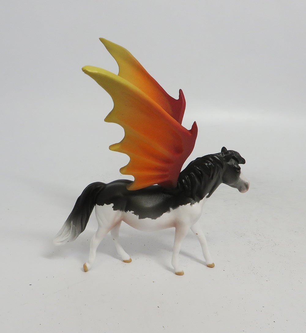 ALARIC- OOAK PONY BAT CHIP DECORATOR MM 18