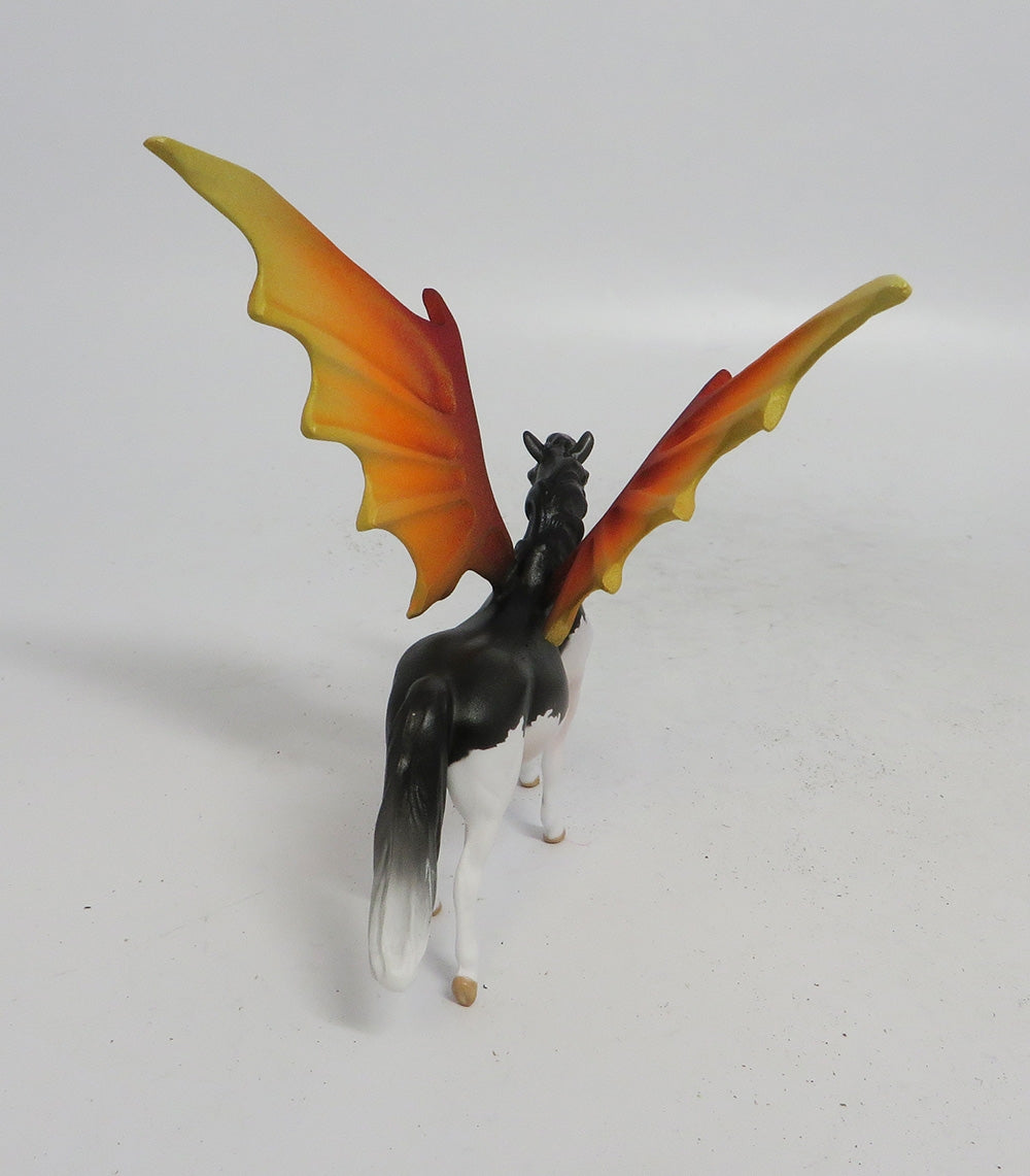 ALARIC- OOAK PONY BAT CHIP DECORATOR MM 18