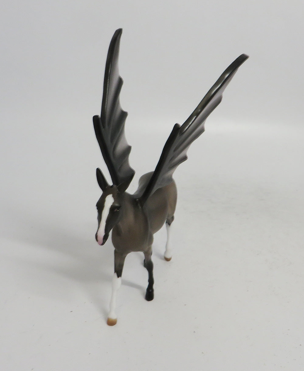 ELENA GILB- OOAK MULE BAT CHIP DECORATOR MM 18