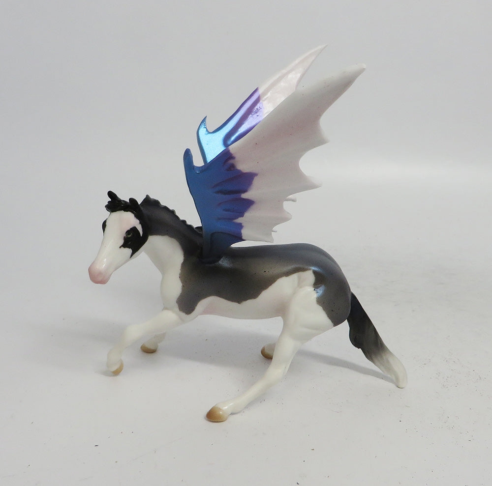 CAMILLE- OOAK CUTTER BAT CHIP DECORATOR MM 18