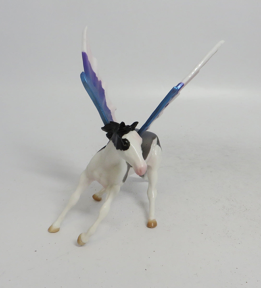 CAMILLE- OOAK CUTTER BAT CHIP DECORATOR MM 18