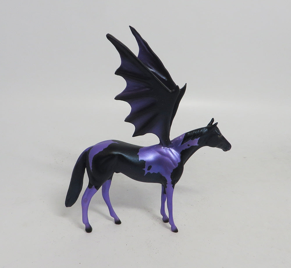 ABSINTHE- OOAK STOCK BAT CHIP DECORATOR MM 18