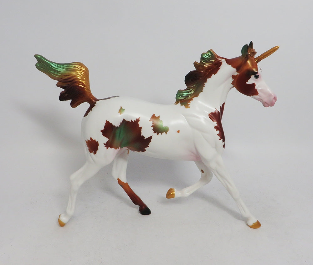 LEAVES OF FALL- LE-5 YEARLING UNICORN FALL DECORATOR 10/19/18