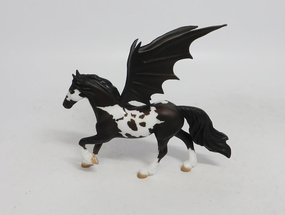 MARIUS- OOAK BROWN PINTO FRESIAN BAT CHIP MM 18