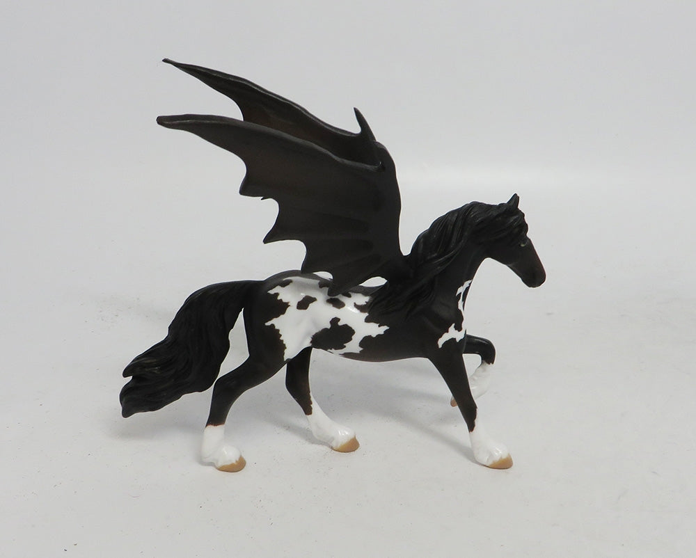 MARIUS- OOAK BROWN PINTO FRESIAN BAT CHIP MM 18