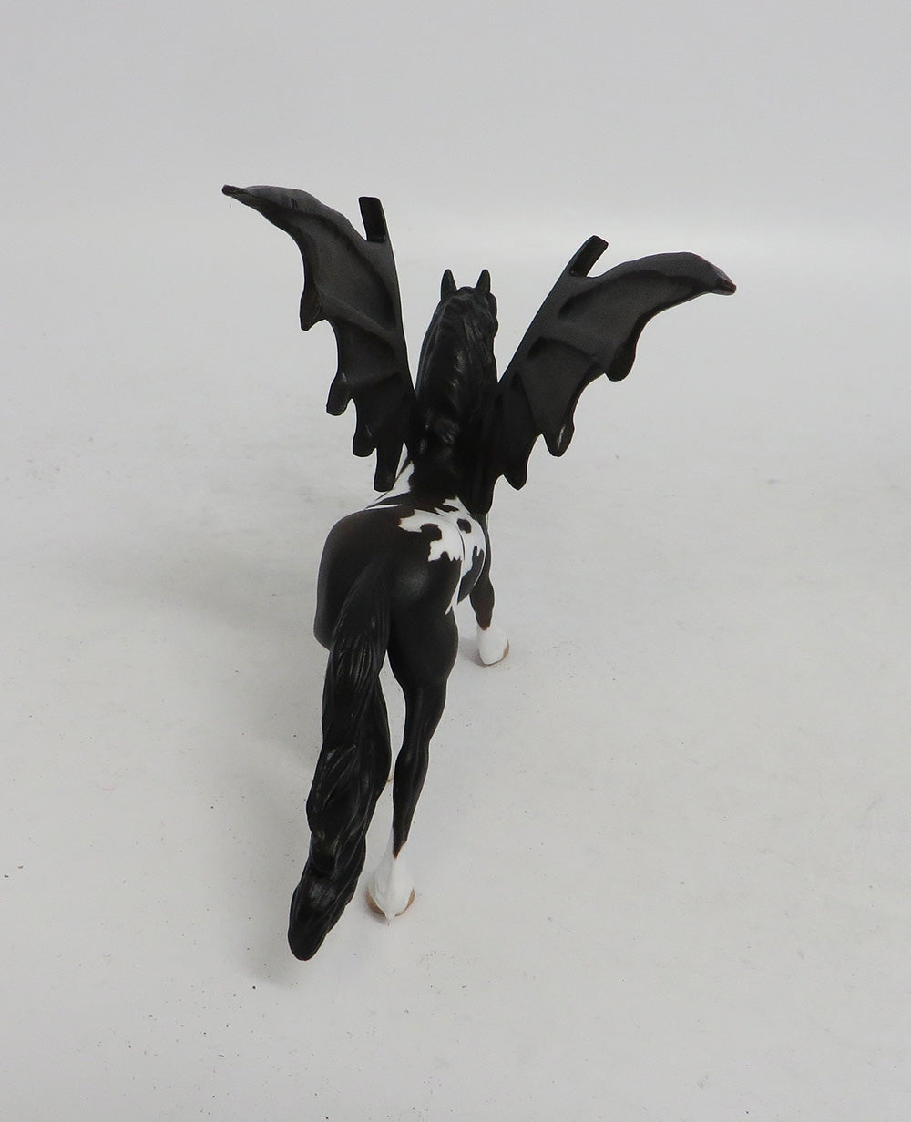 MARIUS- OOAK BROWN PINTO FRESIAN BAT CHIP MM 18