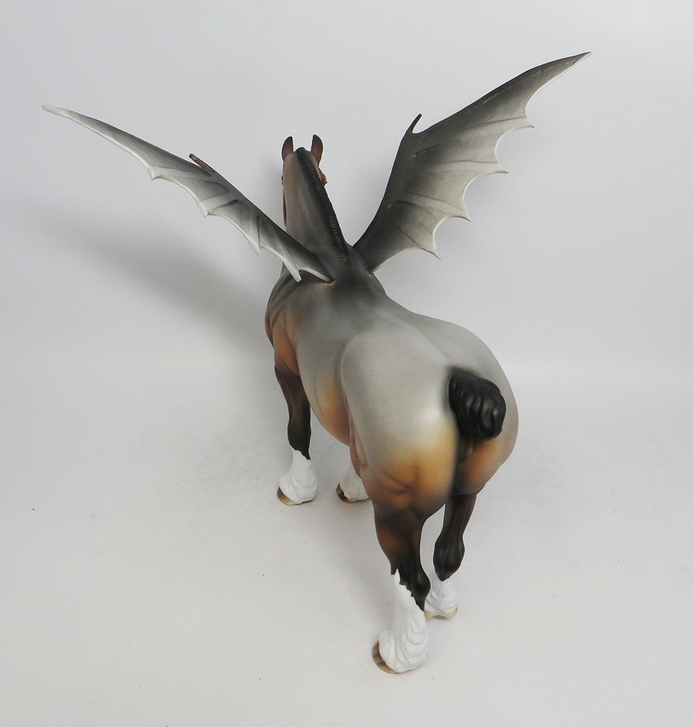 SABRINA- LE-5 BAT WINGED BUUNY MODEL HORSE 2018