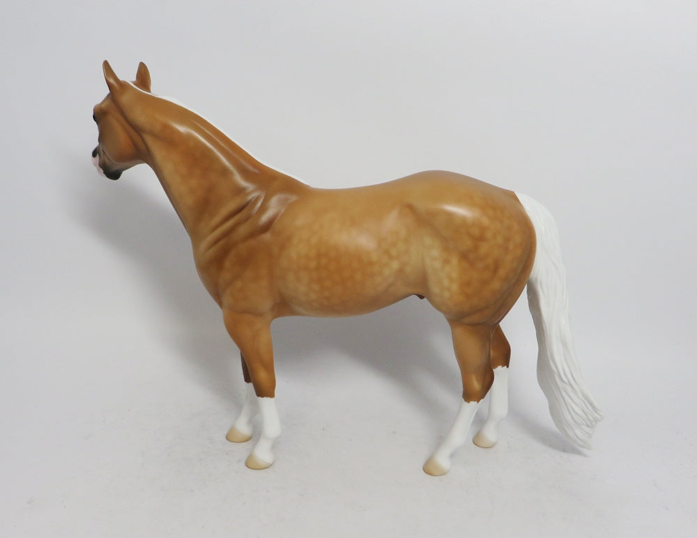 PETER PALOMINO- LE-15 MODEL HORSE 2018