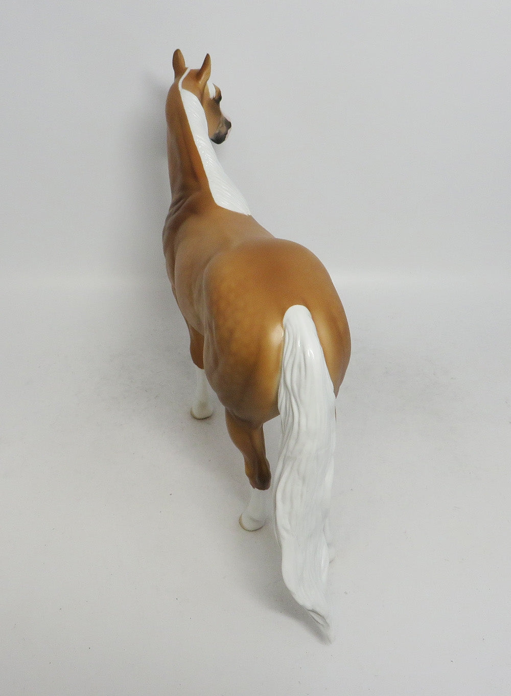 PETER PALOMINO- LE-15 MODEL HORSE 2018