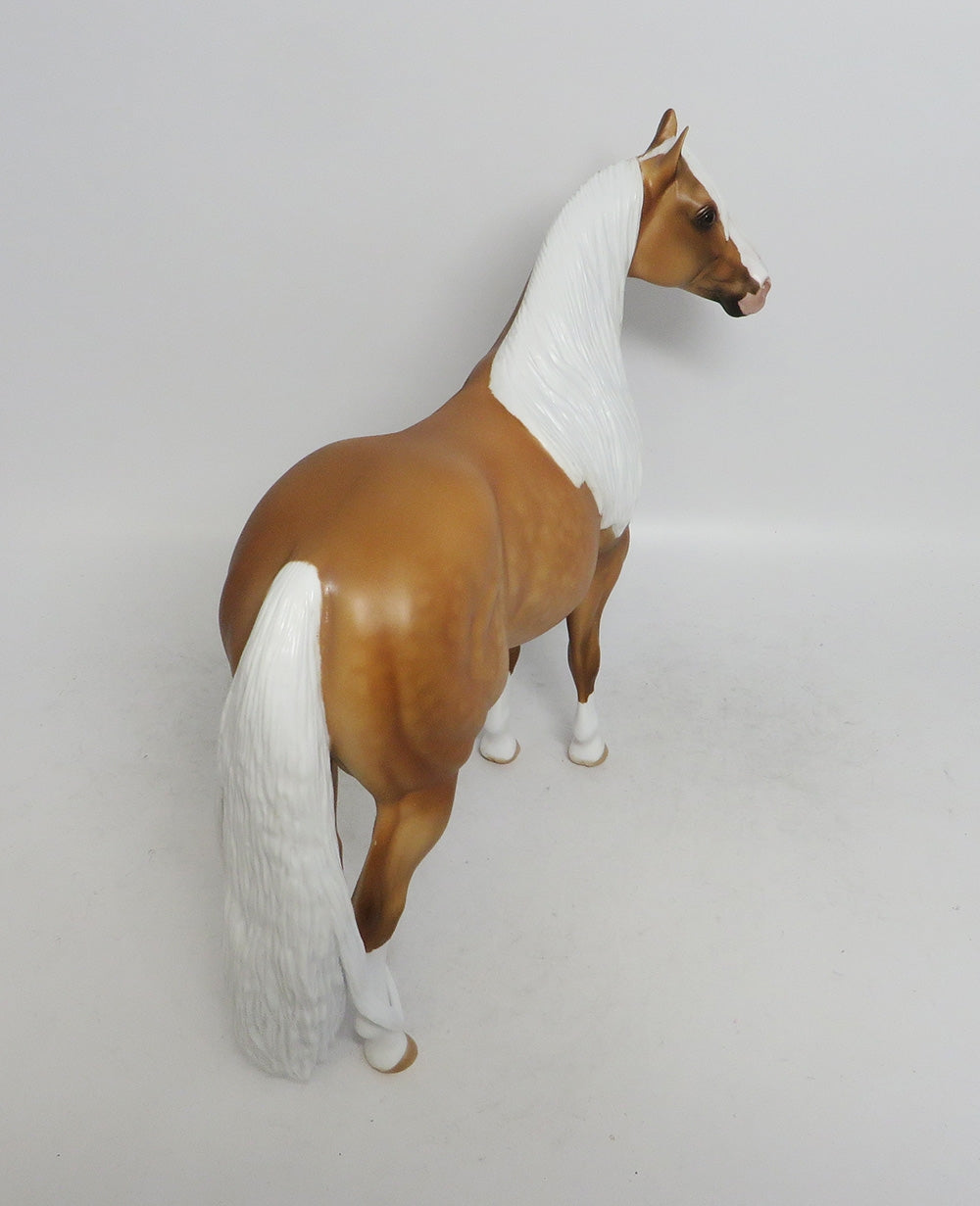 PETER PALOMINO- LE-10 CUSTOM DAPPLED MODEL HORSE 2018