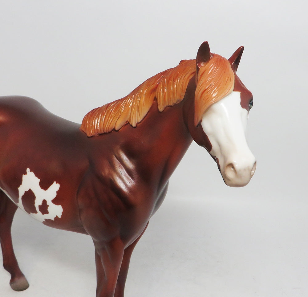 ROBIN- OOAK CHESTNUT ISH CUSTOM MODEL HORSE 2018