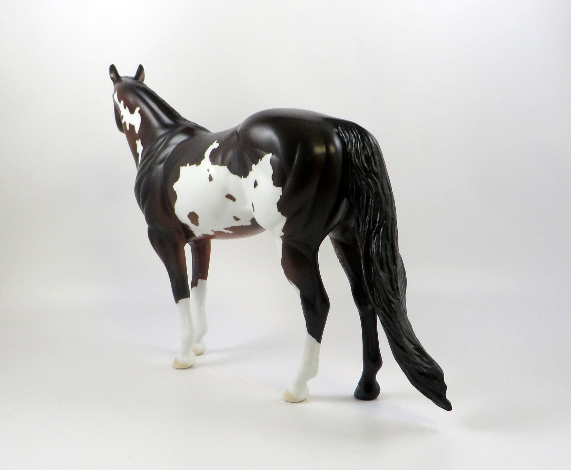 JULES-OOAK BAY PAINT ISH MODEL HORSE 7/22
