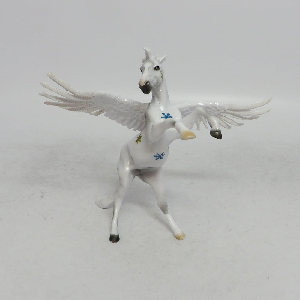 PERLA - OOAK WHITE RAINBOW DECORATOR FEATHER WING SNOWFLAKE CHIP