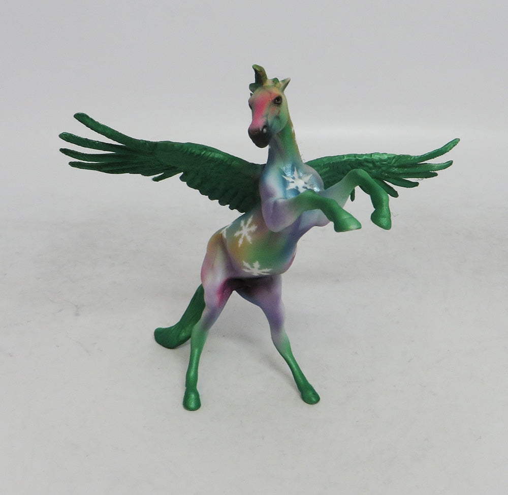 VERDE - OOAK GREEN RAINBOW DECORATOR FEATHER WING SNOWFLAKE CHIP