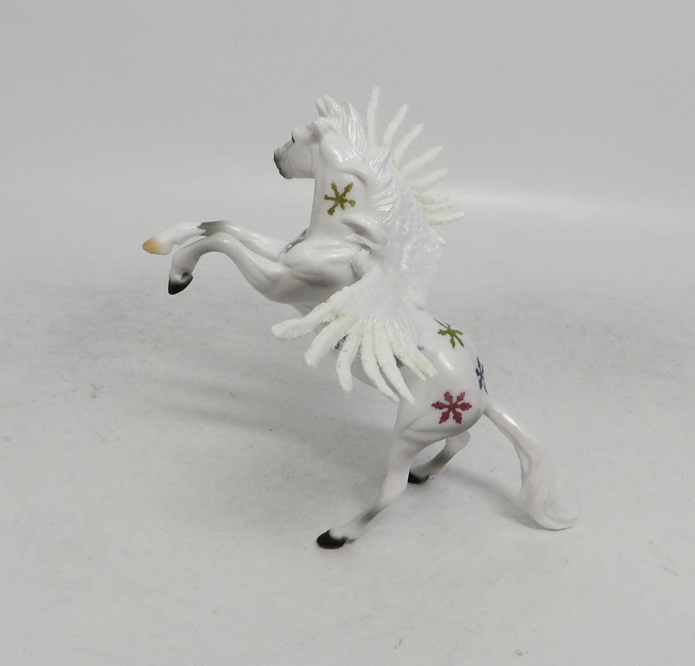 ARCOBALENO - OOAK WHITE RAINBOW DECORATOR FEATHER WING SNOWFLAKE CHIP