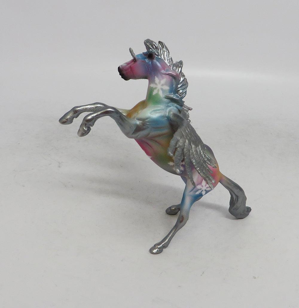 IRIDISCENTE - OOAK SILVER RAINBOW DECORATOR FEATHER WING SNOWFLAKE CHIP