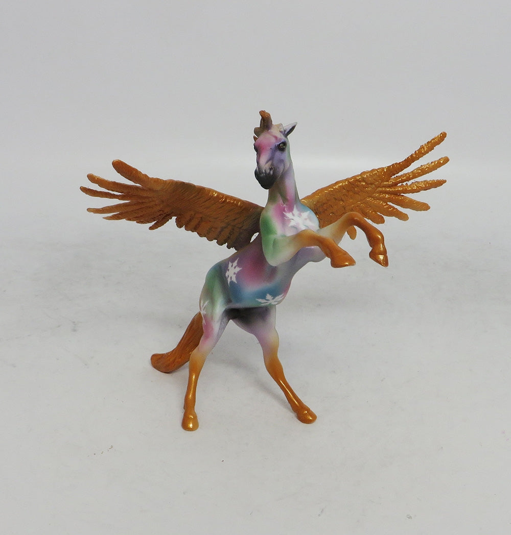 EIRA - OOAK REARING GOLD PEGA CHIP DECORATOR WHS 2018