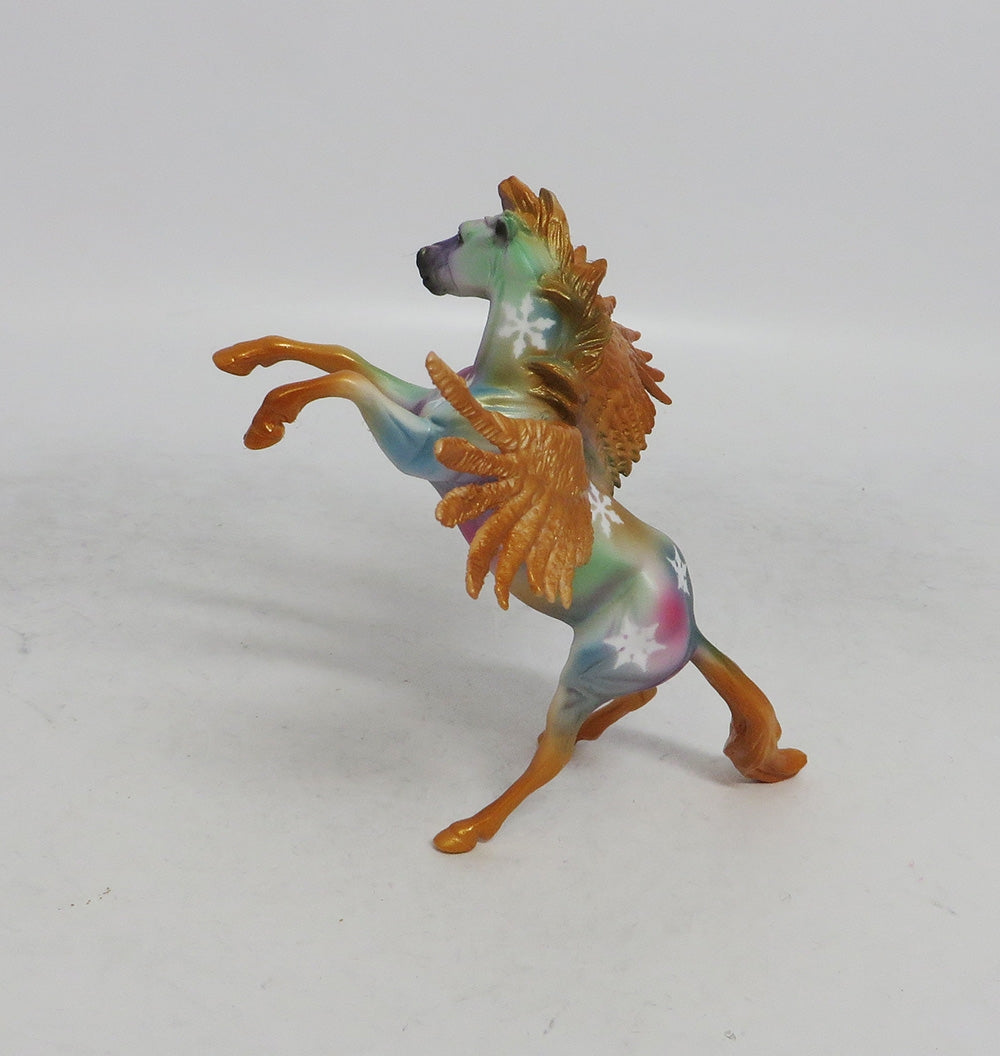 EIRA - OOAK REARING GOLD PEGA CHIP DECORATOR WHS 2018