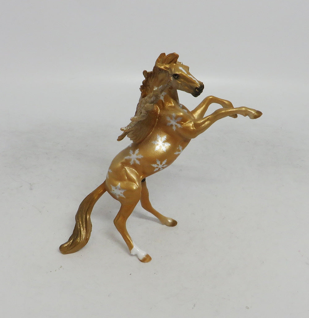 ORO - OOAK GOLD DECORATOR FEATHER WING SNOWFLAKE CHIP