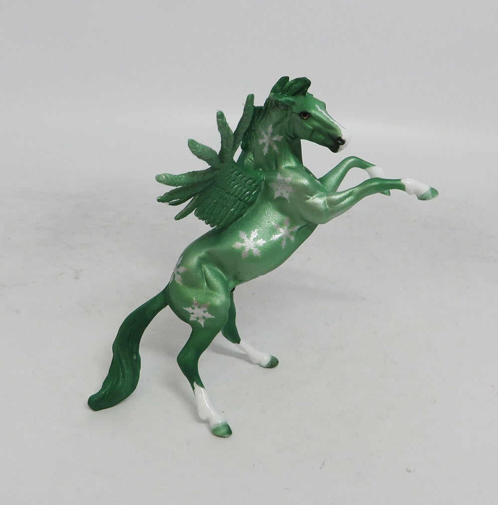 PINO - OOAK GREEN DECORATOR FEATHER WING SNOWFLAKE CHIP