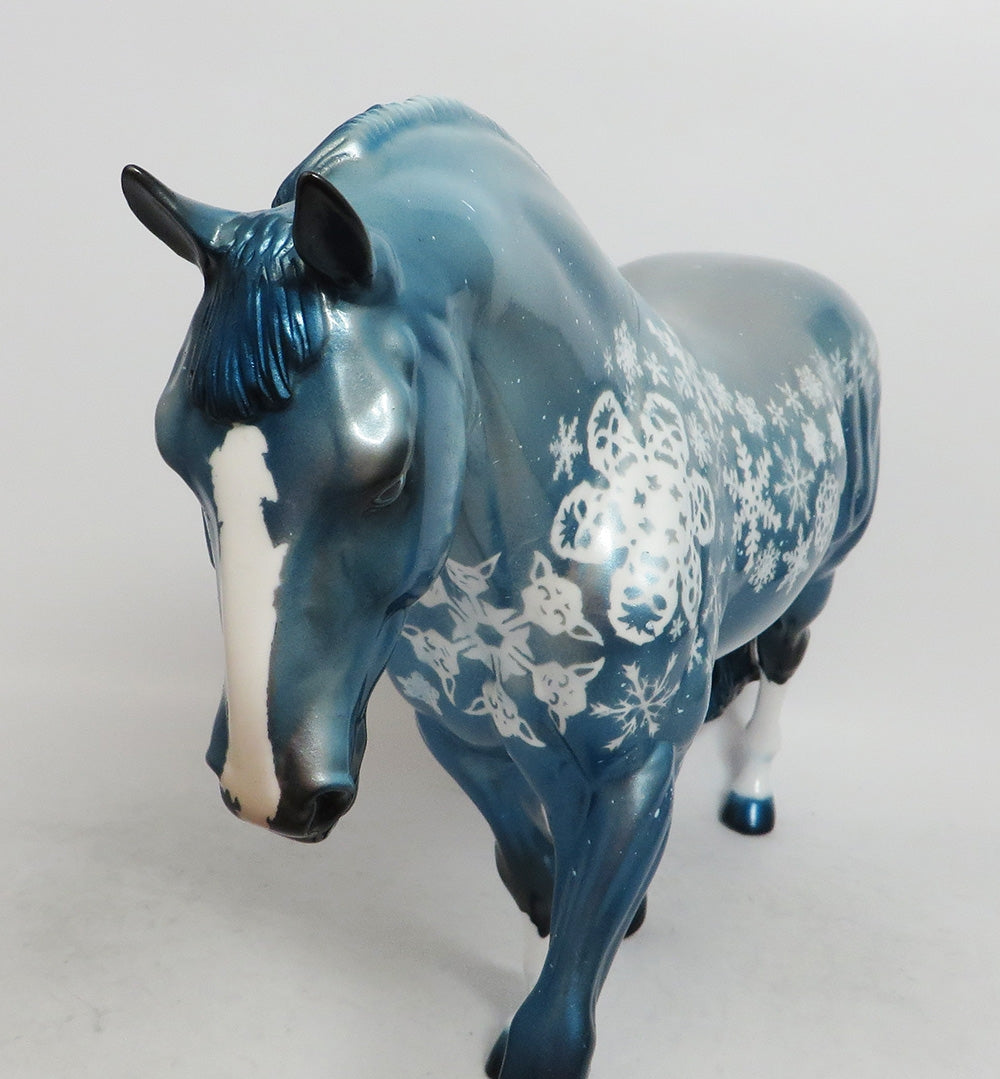 NA&#39;VI - OOAK BLUE SNOWFLAKE DECORATOR IRISH DRAFT