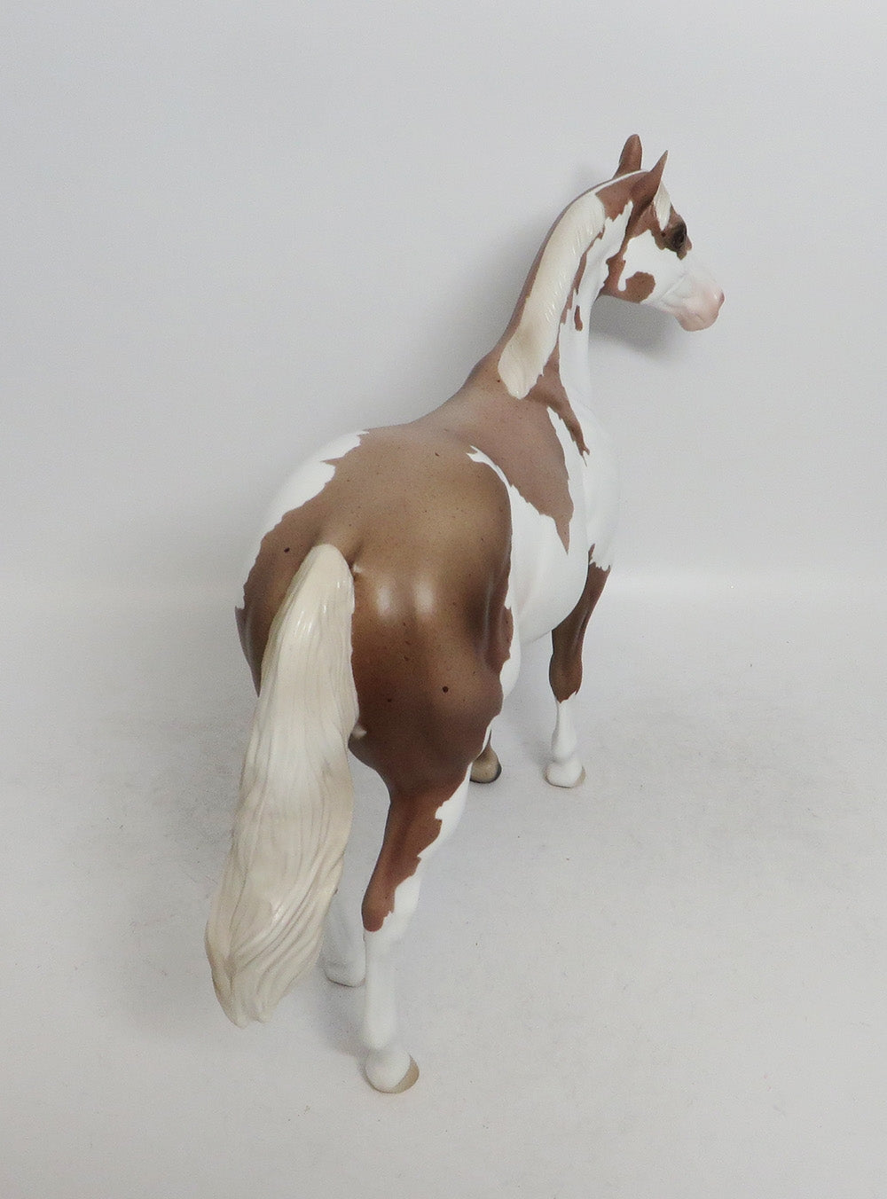 SNICKER DOODLE-LE-5 ISH CHESTNUT ROAN WHS 2018