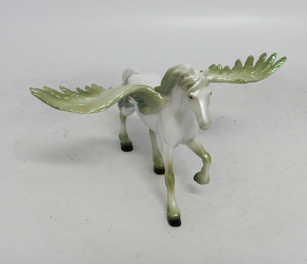 SEREN - OOAK FRESIAN PEGA CHIP DECORATOR WHS 2018