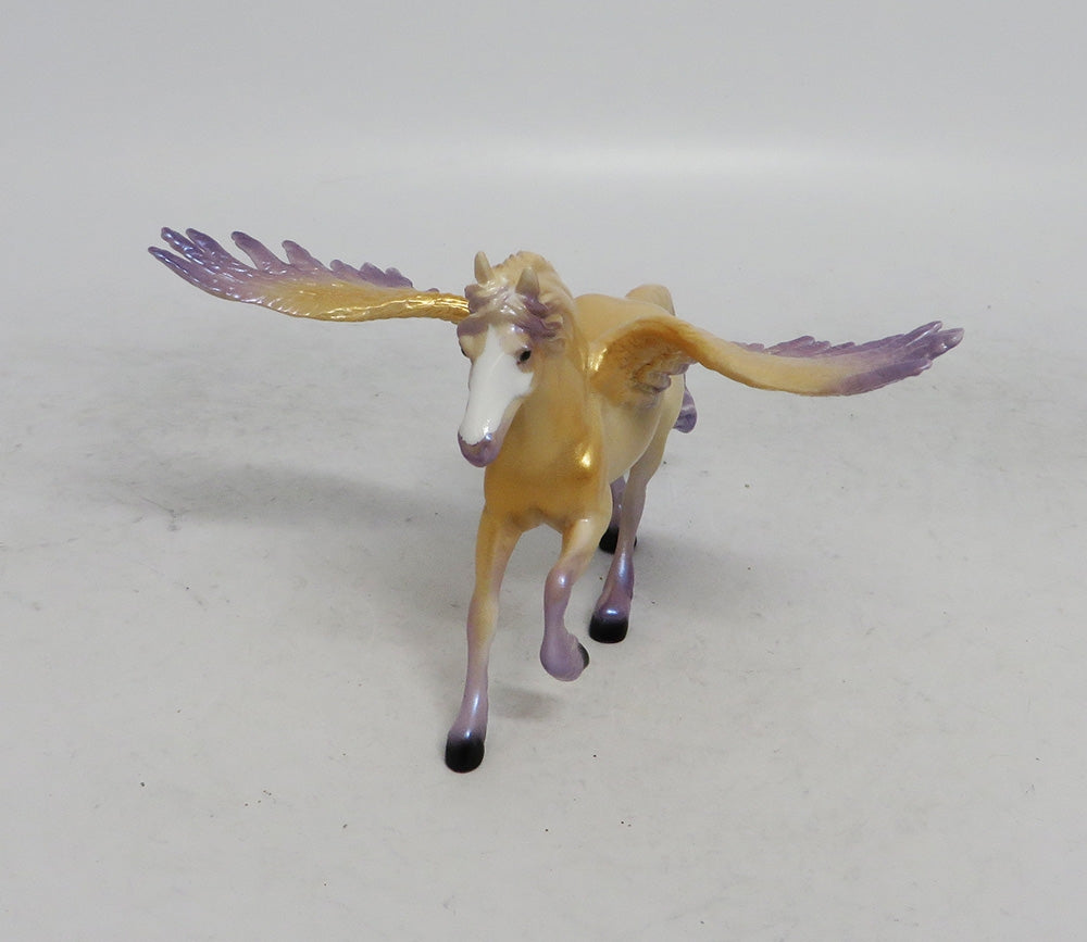 LUCIOUS - OOAK FRESIAN PEGA CHIP DECORATOR WHS 2018