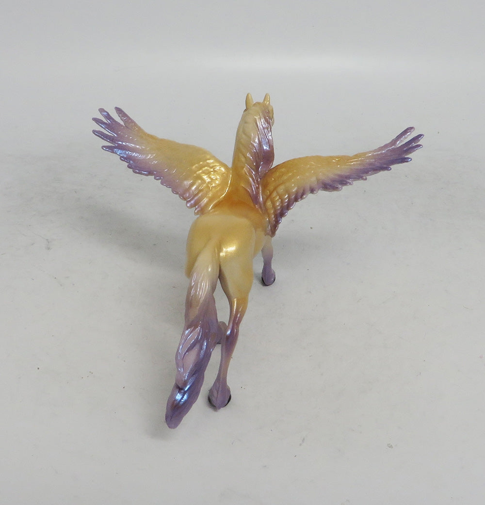 LUCIOUS - OOAK FRESIAN PEGA CHIP DECORATOR WHS 2018