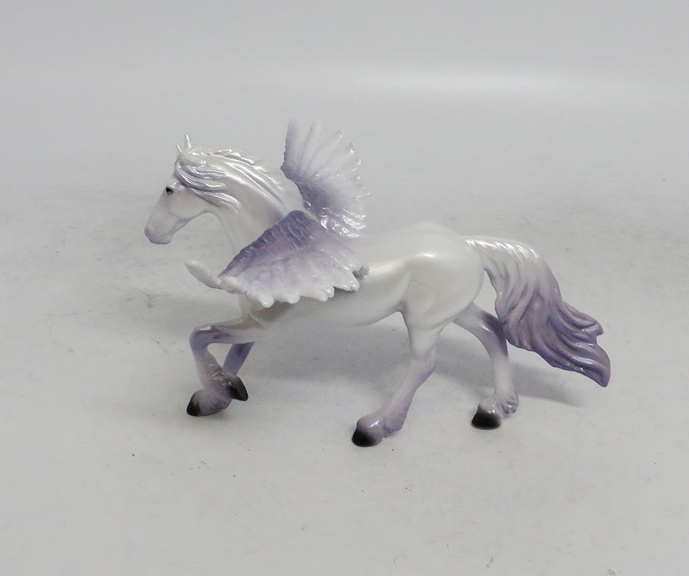 POWDER - OOAK FRESIAN PEGA CHIP DECORATOR WHS 2018